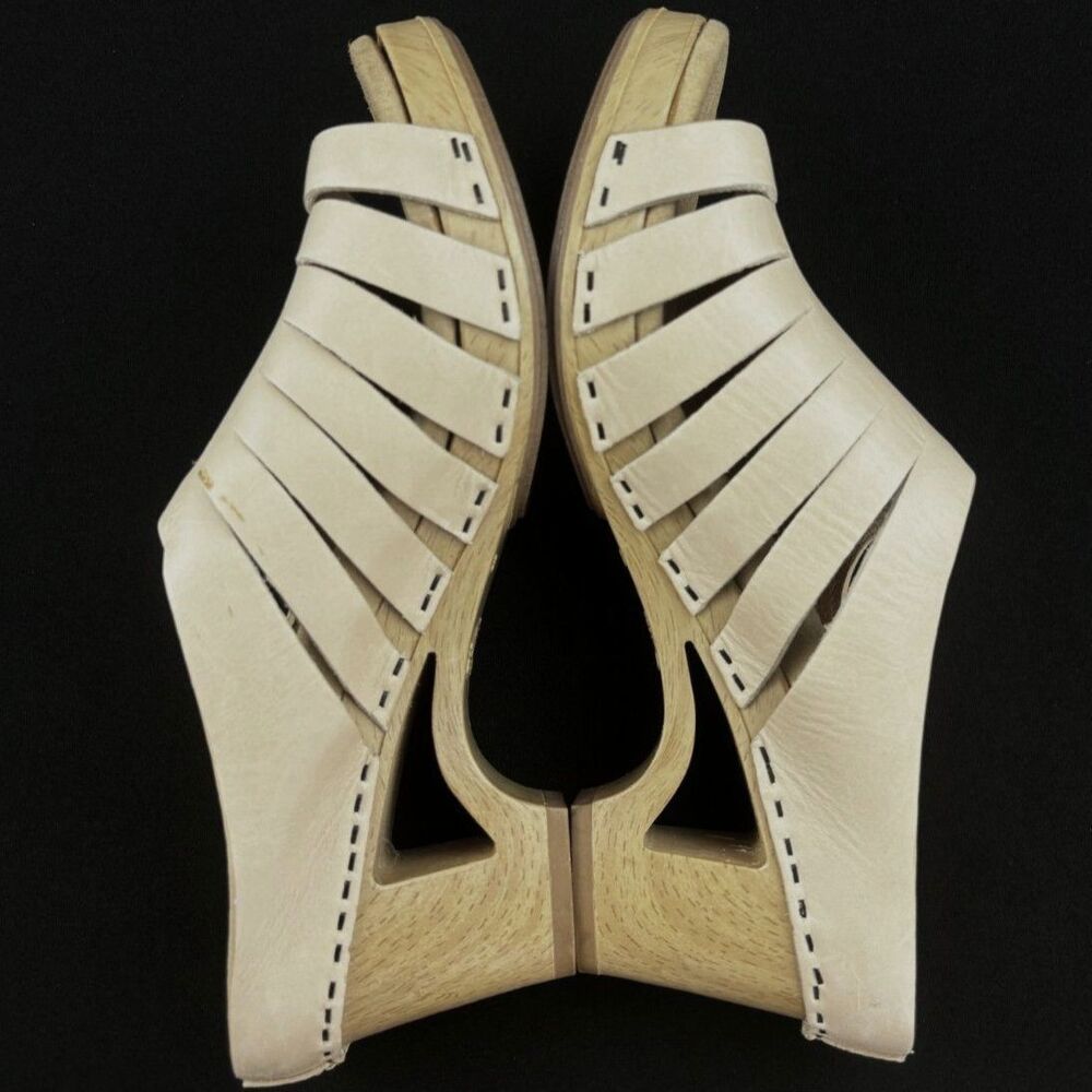 ~ Dansko Clog Wedge Sandal 38 Tan Leather Nude 8, 7.5 Festival Beachy Cutout